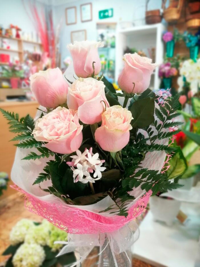 Rosas Rosa y biznaga de porcelana pequeña "Bahía de Málaga"