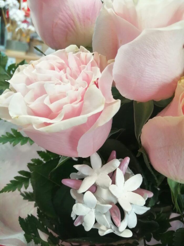 Rosas Rosa y biznaga de porcelana pequeña "Bahía de Málaga" - Imagen 2