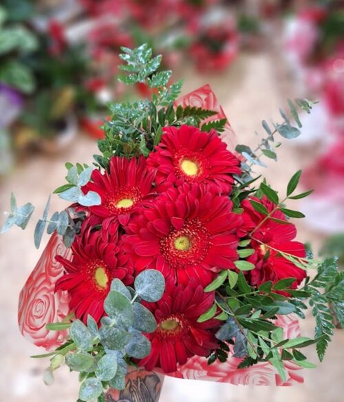 ramillete de gerberas rojas para San Valentín